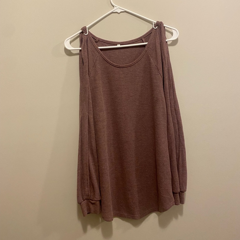 Open arms sweater
